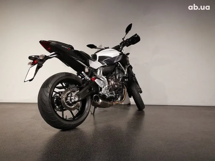 Yamaha MT Image 2